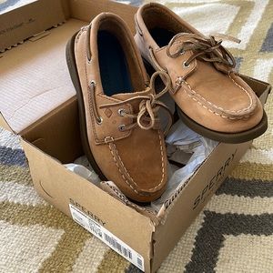 Boys Sperry boat shoes